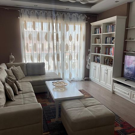 Anna'S Apartment 2 티라나 외부 사진