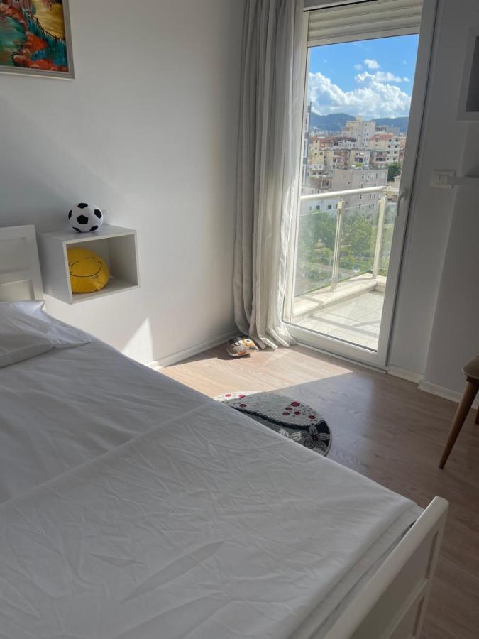 Anna'S Apartment 2 티라나 외부 사진
