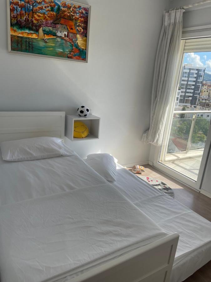 Anna'S Apartment 2 티라나 외부 사진